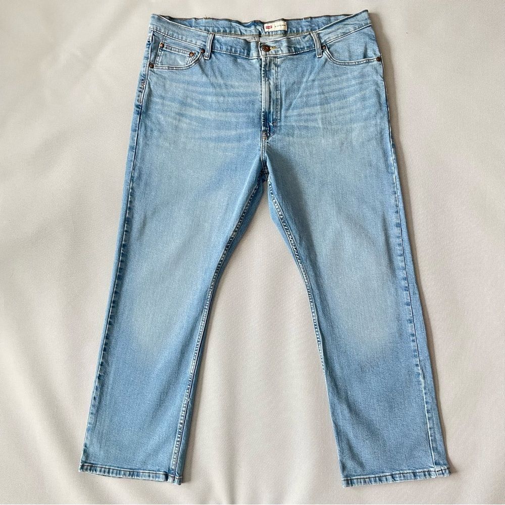 Wrangler Relaxed Boot Light Wash Denim Jeans Men’s Size 42x30